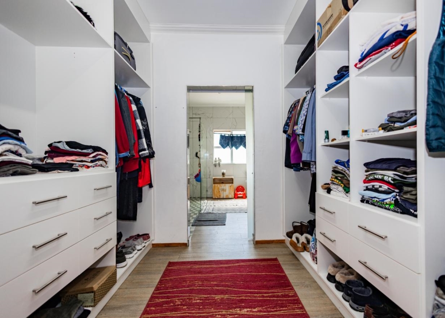 8 Bedroom Property for Sale in Joostenbergvlakte Western Cape